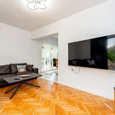 Gorgeous In With Private Swimming Pool, Be Inside Or Outside Pridraga