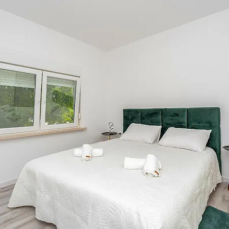Gorgeous In With Private Swimming Pool, Be Inside Or Outside * Pridraga